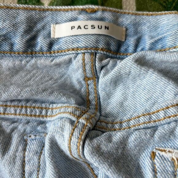 PacSun distressed button fly vintage high rise denim shorts size 30 100% cotton - Picture 2 of 9